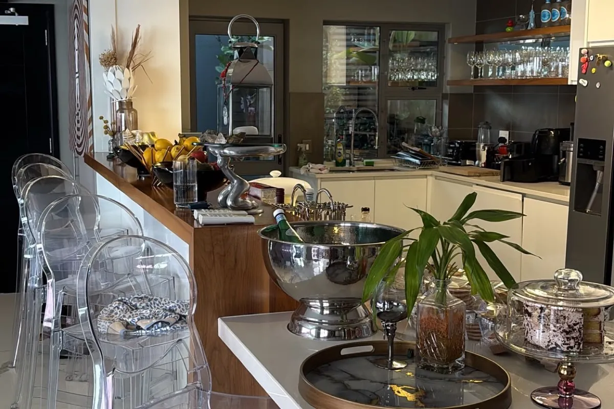Portugal Villa — Kitchen & Bar
